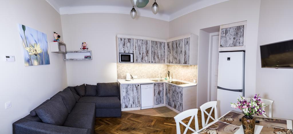 Apartments White House Lviv Quarto foto